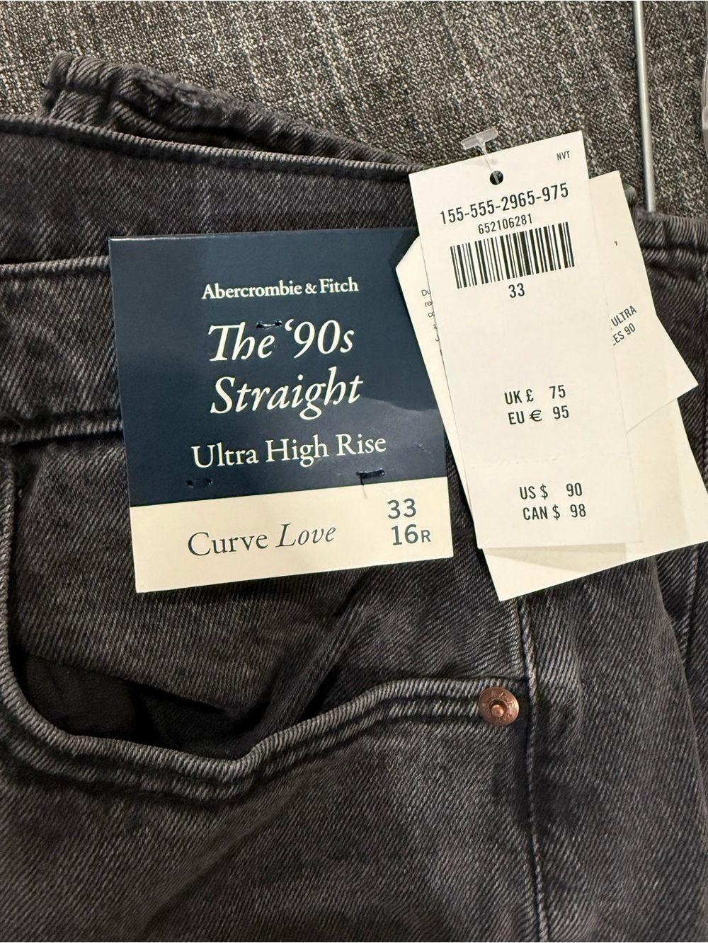 Abercrombie & Fitch Curve Love The '90s Straight Ultra High Rise Size 33/16 - Picture 2 of 4